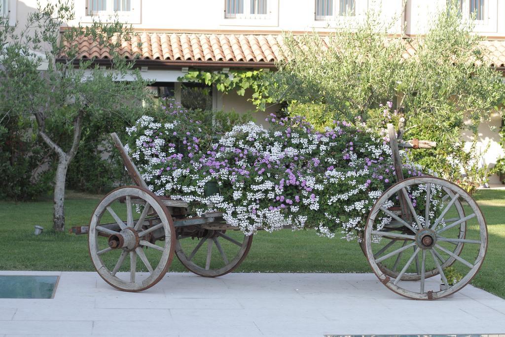 Relais Rossar Boutique Hotel Garda & Hills كوسترمانو المظهر الخارجي الصورة