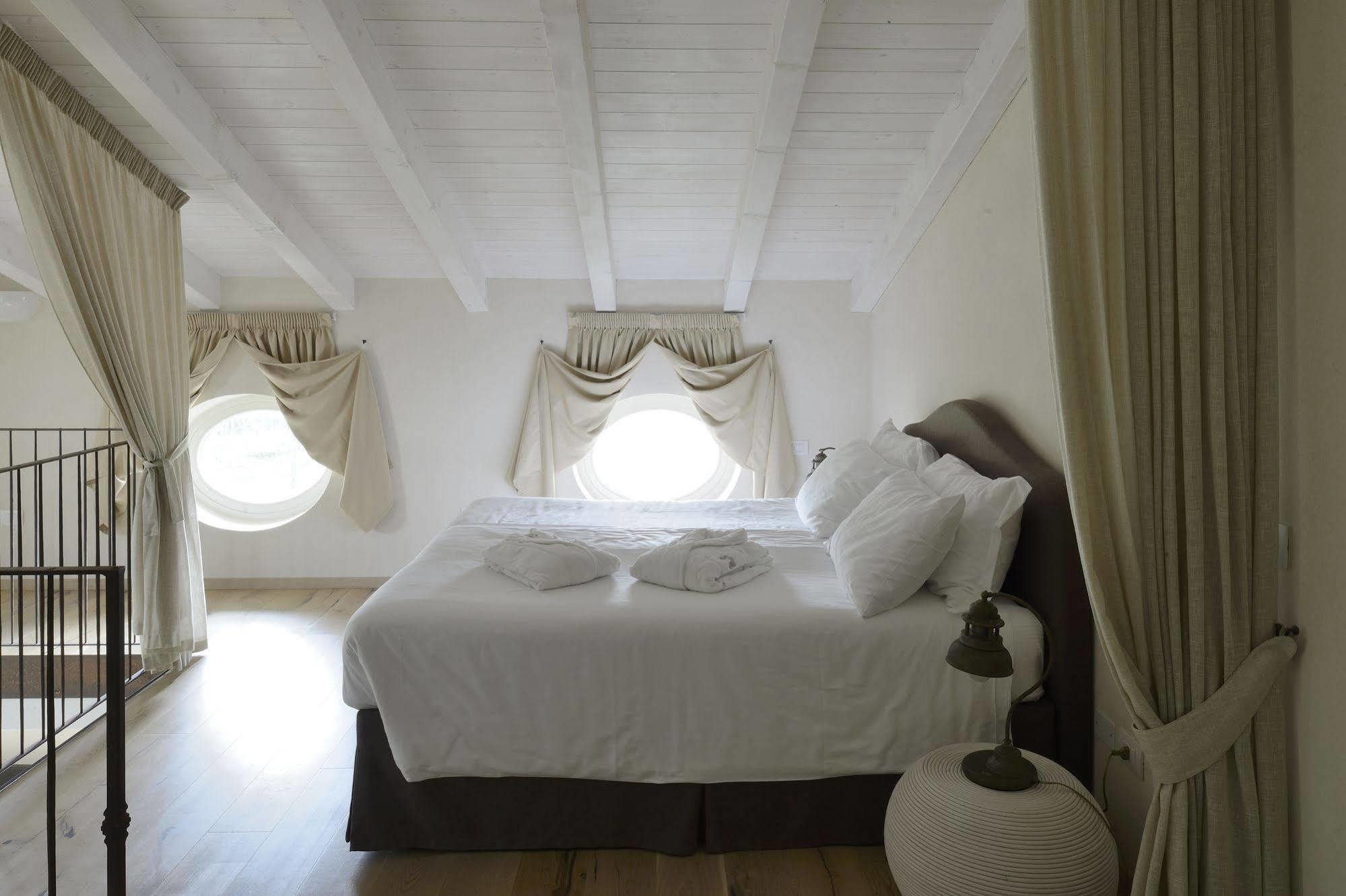 Relais Rossar Boutique Hotel Garda & Hills كوسترمانو المظهر الخارجي الصورة